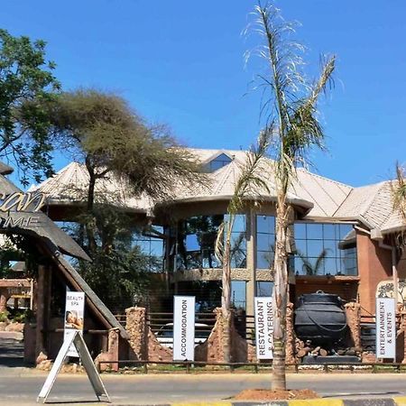 African Home Hotel Gaborone Exterior foto